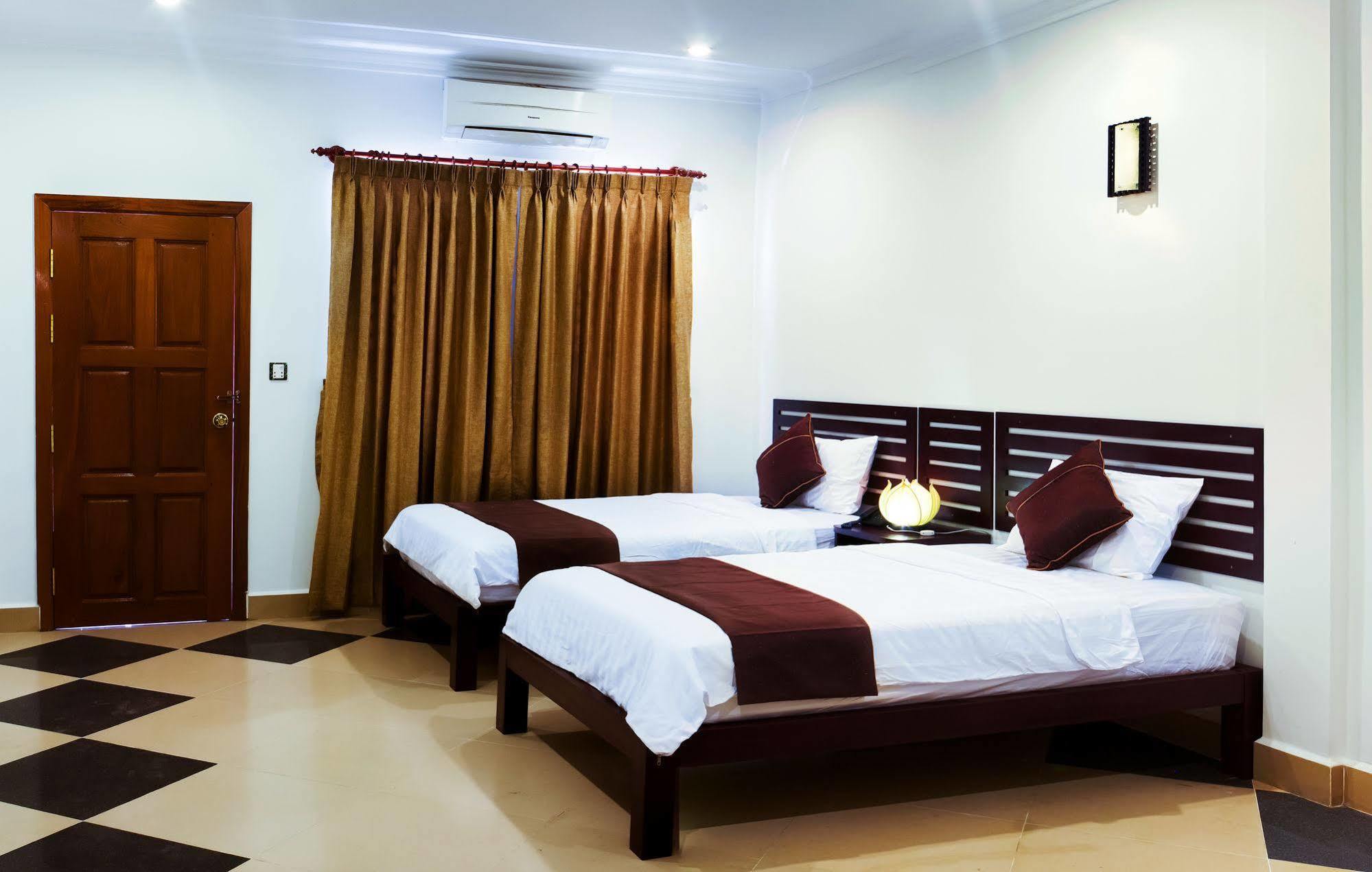 Aime House & Niisaii Apartment Phnom Penh Exterior photo